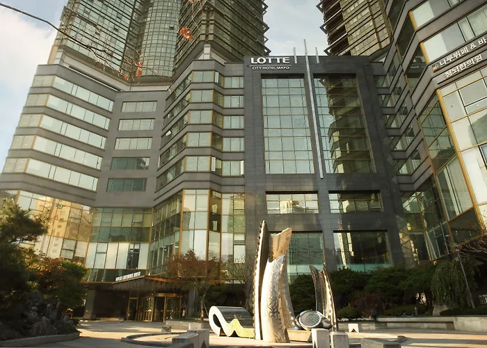 Hotel Lotte Mapo 4*